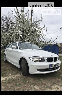 Хэтчбек BMW 1 Series 2010 в Херсоне
