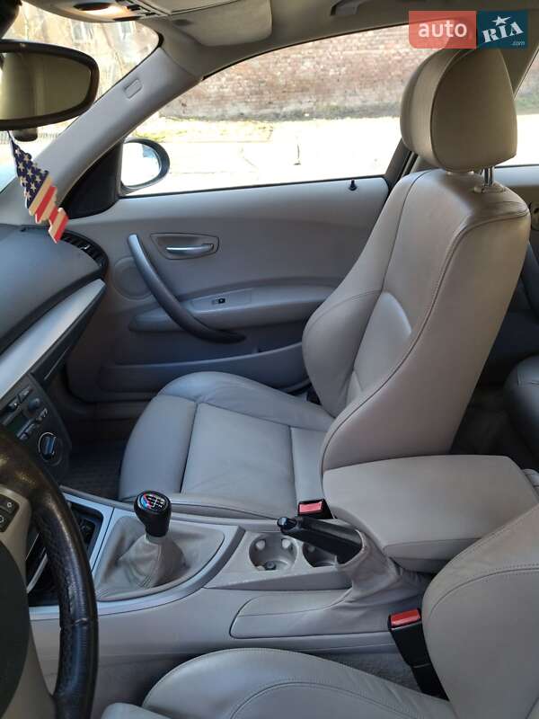 Хэтчбек BMW 1 Series 2006 в Львове