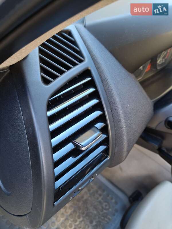 Хэтчбек BMW 1 Series 2006 в Львове