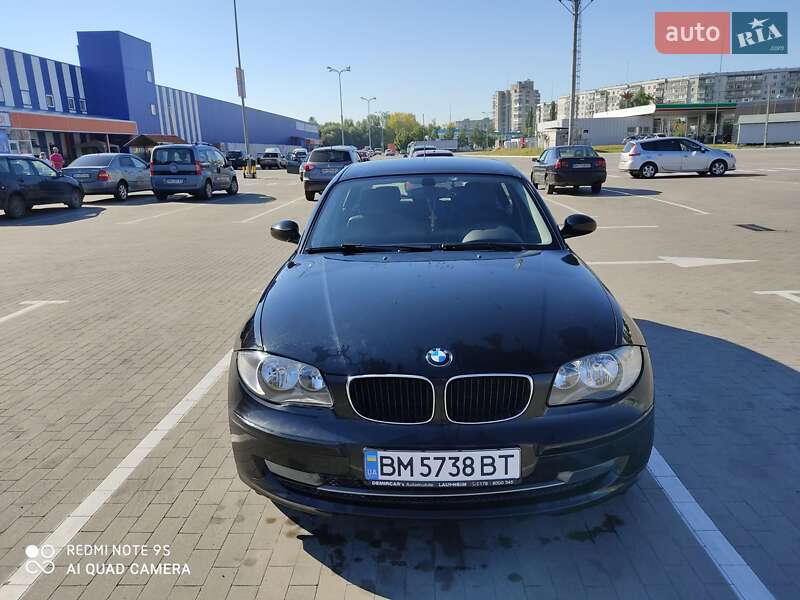 Хетчбек BMW 1 Series 2008 в Сумах