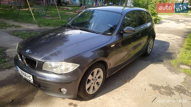 Хэтчбек BMW 1 Series 2005 в 