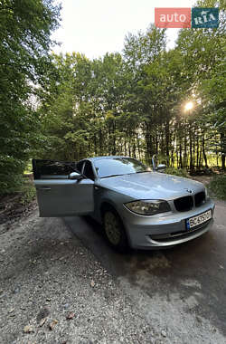 Хэтчбек BMW 1 Series 2008 в Львове