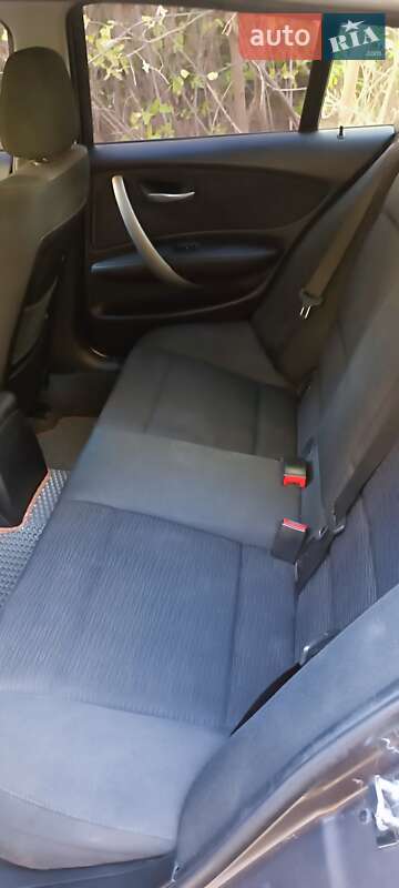 Хэтчбек BMW 1 Series 2008 в Александрие