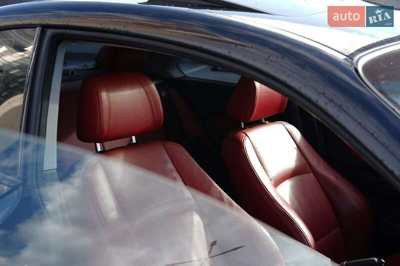 Хэтчбек BMW 1 Series 2011 в Киеве