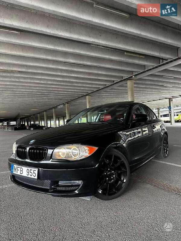Хэтчбек BMW 1 Series 2011 в Киеве