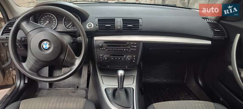 Хэтчбек BMW 1 Series 2005 в Одессе