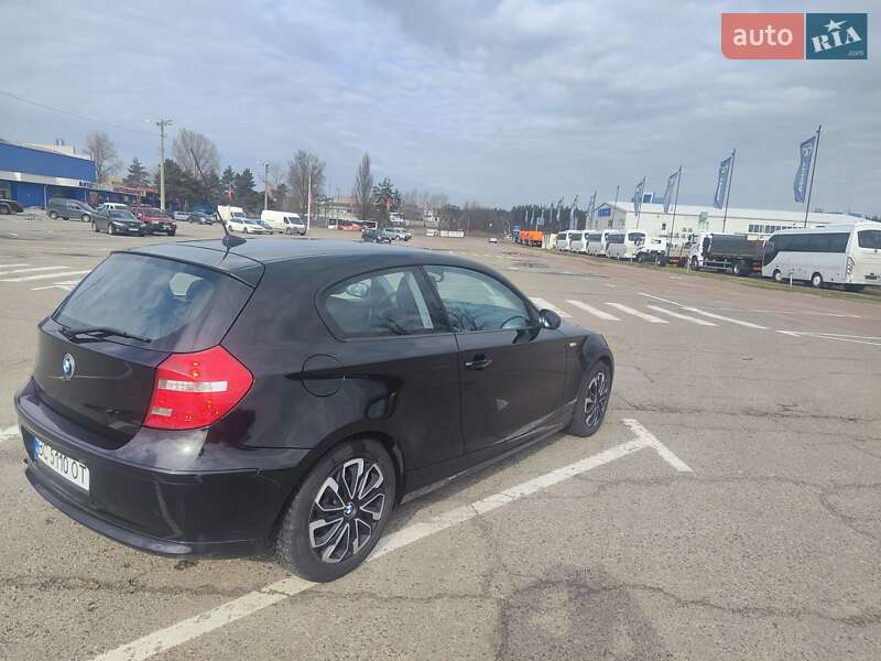 Хетчбек BMW 1 Series 2009 в Києві