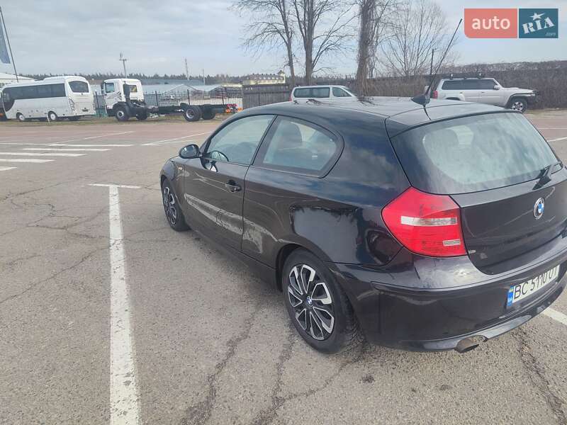 Хетчбек BMW 1 Series 2009 в Києві