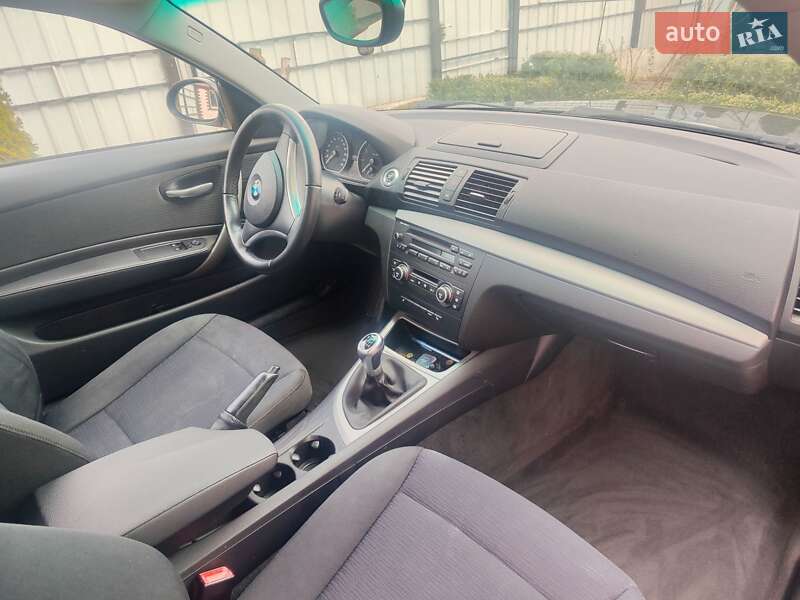 Хетчбек BMW 1 Series 2009 в Києві