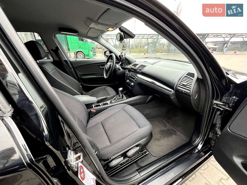 Хэтчбек BMW 1 Series 2009 в Киеве фото 15 Хэтчбек BMW 1 Series 2009 в Киеве
