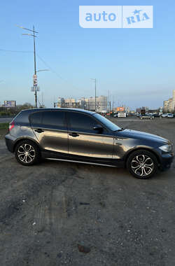 Хэтчбек BMW 1 Series 2004 в Киеве