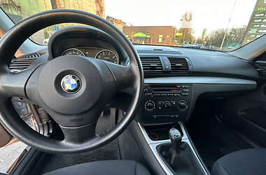 Хэтчбек BMW 1 Series 2009 в Львове