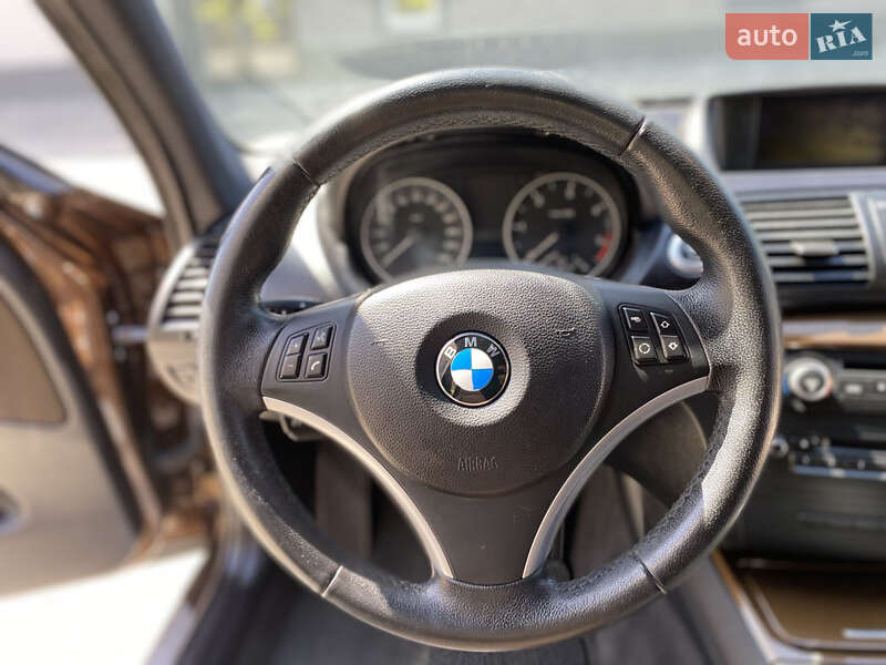 Хэтчбек BMW 1 Series 2011 в Ивано-Франковске
