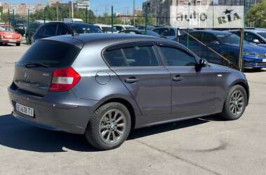 Хетчбек BMW 1 Series 2006 в Запоріжжі