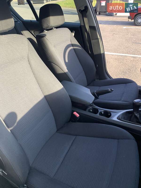 Хэтчбек BMW 1 Series 2009 в Белой Церкви фото 18 Хэтчбек BMW 1 Series 2009 в Белой Церкви