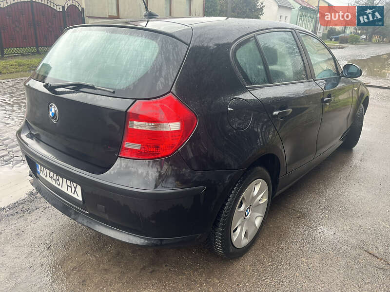 Хетчбек BMW 1 Series 2007 в Мукачевому