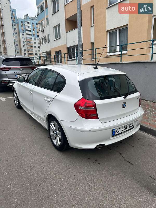 Хетчбек BMW 1 Series 2010 в Києві фото 2 Хетчбек BMW 1 Series 2010 в Києві