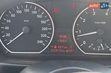 Хэтчбек BMW 1 Series 2010 в 