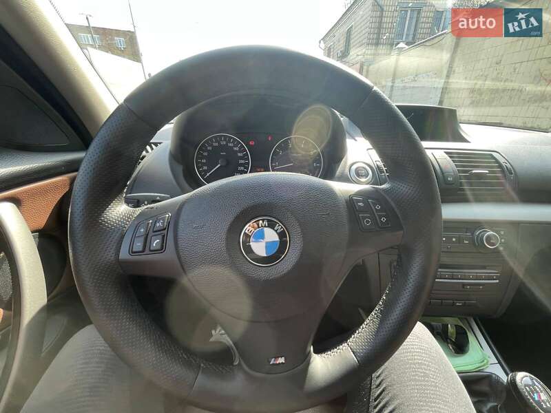 Хетчбек BMW 1 Series 2010 в Києві