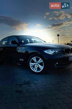 Хэтчбек BMW 1 Series 2011 в Новомосковске