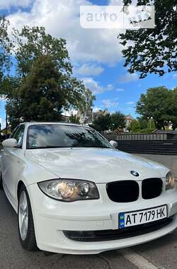 Хэтчбек BMW 1 Series 2008 в Калуше