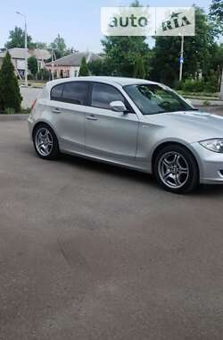 Хэтчбек BMW 1 Series 2010 в 