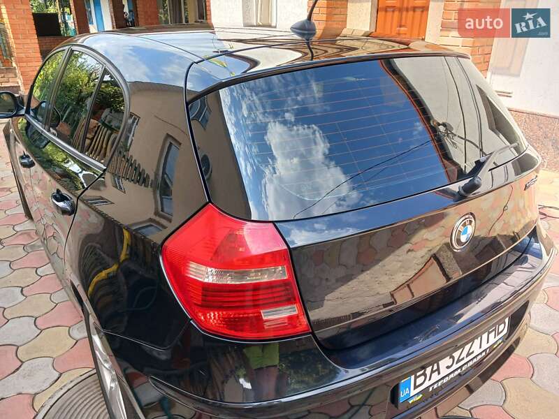 Хэтчбек BMW 1 Series 2011 в Кропивницком