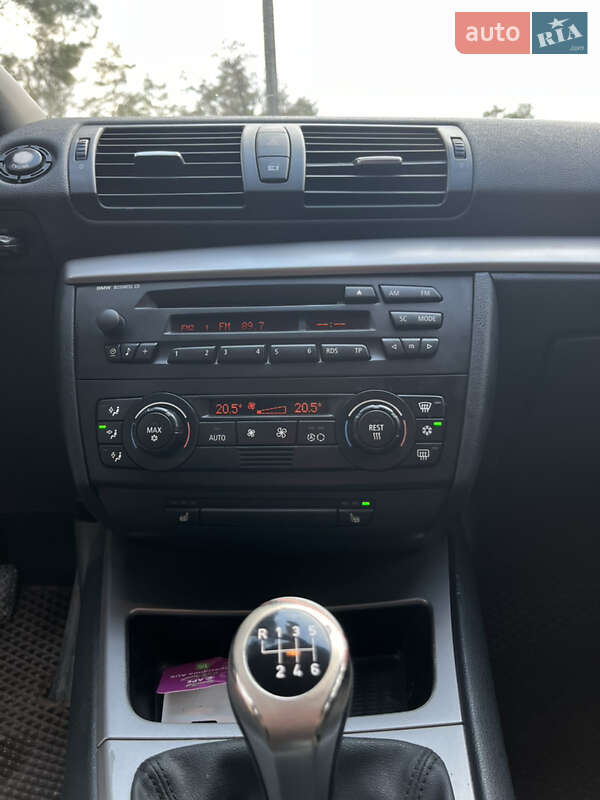 Хэтчбек BMW 1 Series 2006 в Чернигове