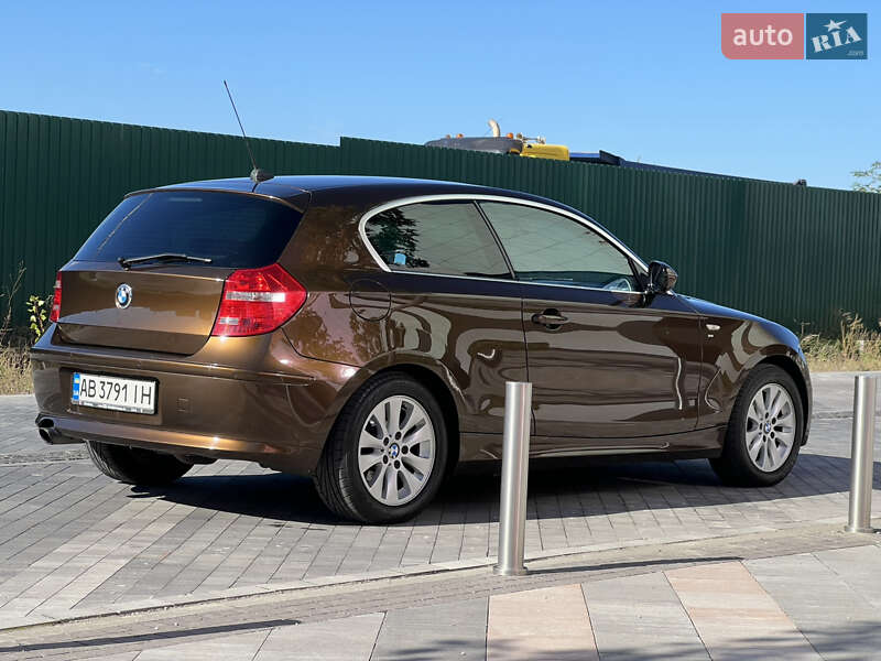 Хетчбек BMW 1 Series 2011 в Києві фото 5 Хетчбек BMW 1 Series 2011 в Києві