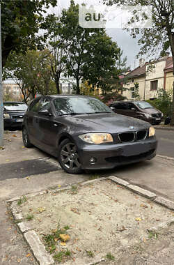 Хэтчбек BMW 1 Series 2005 в Львове