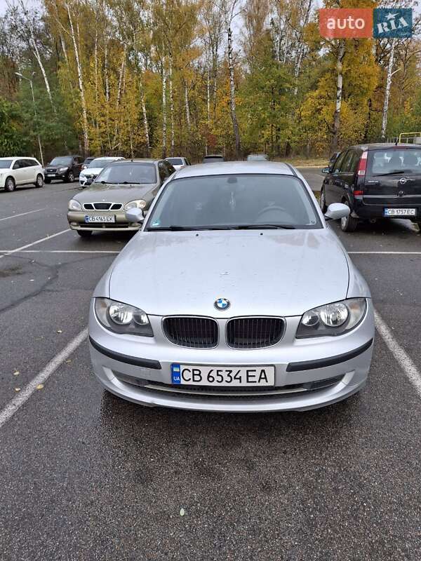 Хетчбек BMW 1 Series 2008 в Чернігові