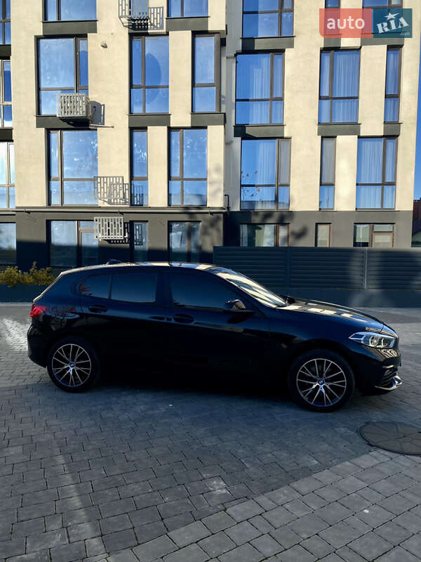 Хетчбек BMW 1 Series 2020 в Івано-Франківську