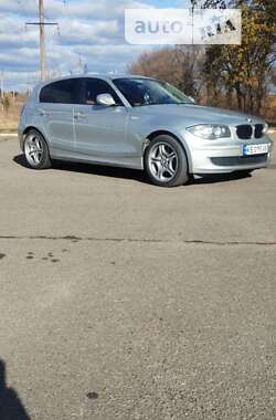 Хэтчбек BMW 1 Series 2010 в 