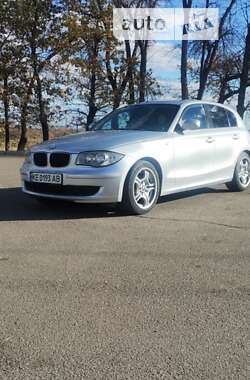Хэтчбек BMW 1 Series 2010 в 