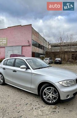 Хэтчбек BMW 1 Series 2006 в Ирпене