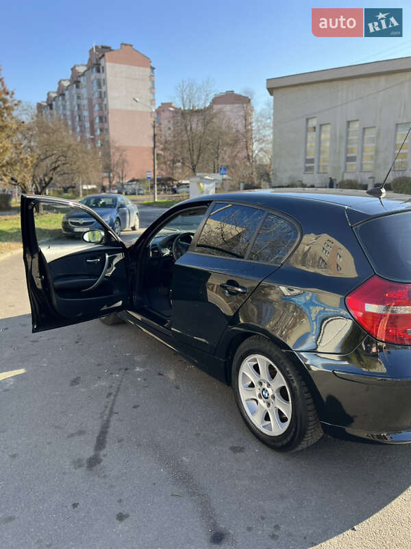 Хетчбек BMW 1 Series 2008 в Івано-Франківську