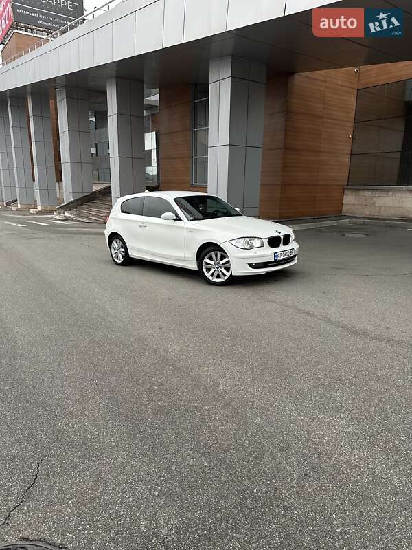 Хетчбек BMW 1 Series 2007 в Києві