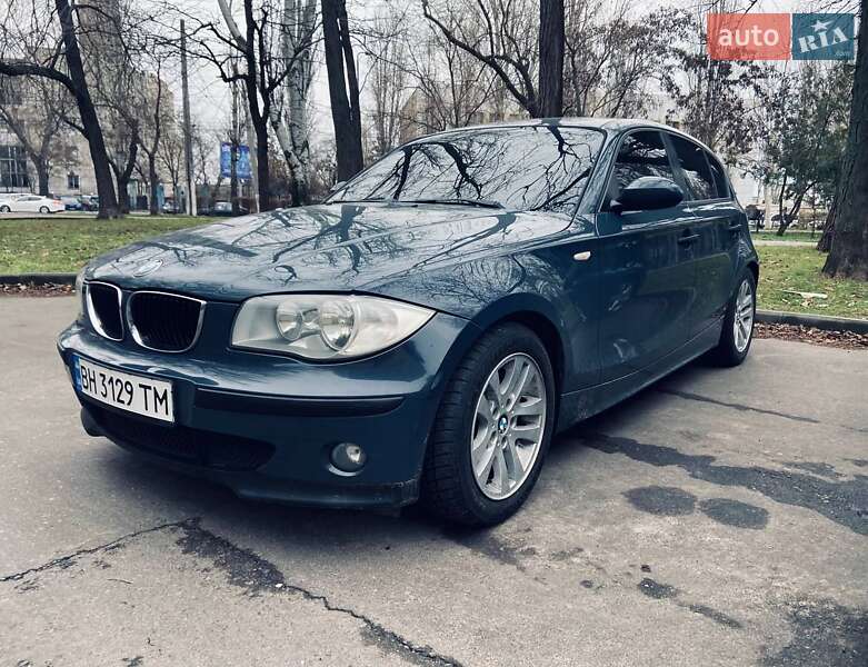 Хэтчбек BMW 1 Series 2005 в Одессе