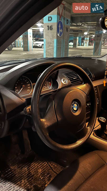 Хэтчбек BMW 1 Series 2011 в Львове
