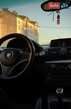 Хетчбек BMW 1 Series 2010 в Стрию