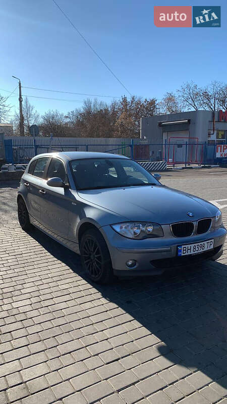 Хэтчбек BMW 1 Series 2006 в Одессе