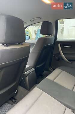 Хэтчбек BMW 1 Series 2005 в 