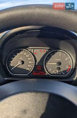 Хетчбек BMW 1 Series 2005 в 