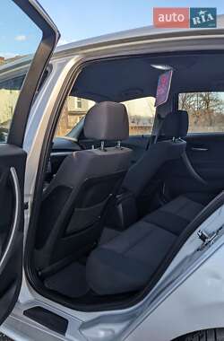 Хетчбек BMW 1 Series 2005 в 