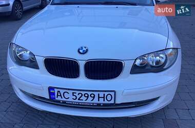 Хетчбек BMW 1 Series 2009 в 