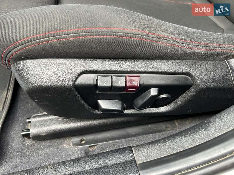 Хетчбек BMW 1 Series 2012 в Києві