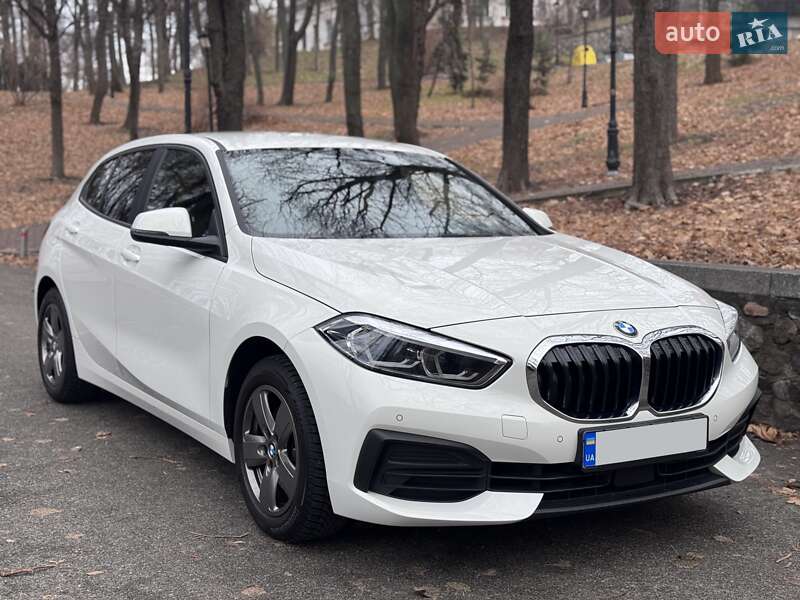 Хэтчбек BMW 1 Series 2021 в 