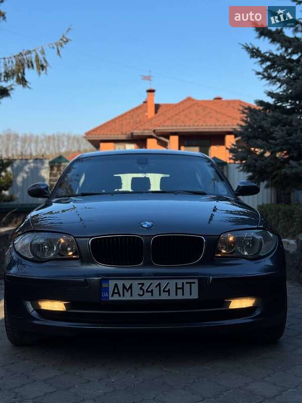 Хетчбек BMW 1 Series 2007 в Житомирі