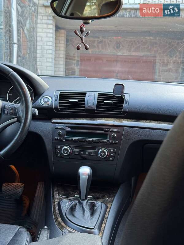 Хетчбек BMW 1 Series 2007 в Житомирі