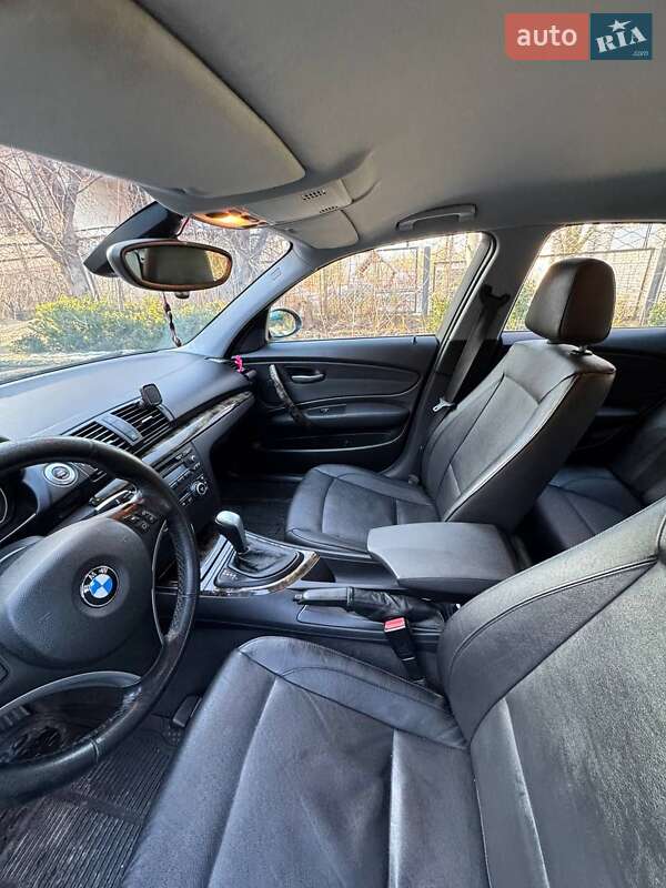 Хетчбек BMW 1 Series 2007 в Житомирі